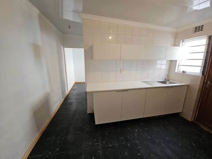 To Let 1 Bedroom Property for Rent in Westgate Western Cape
